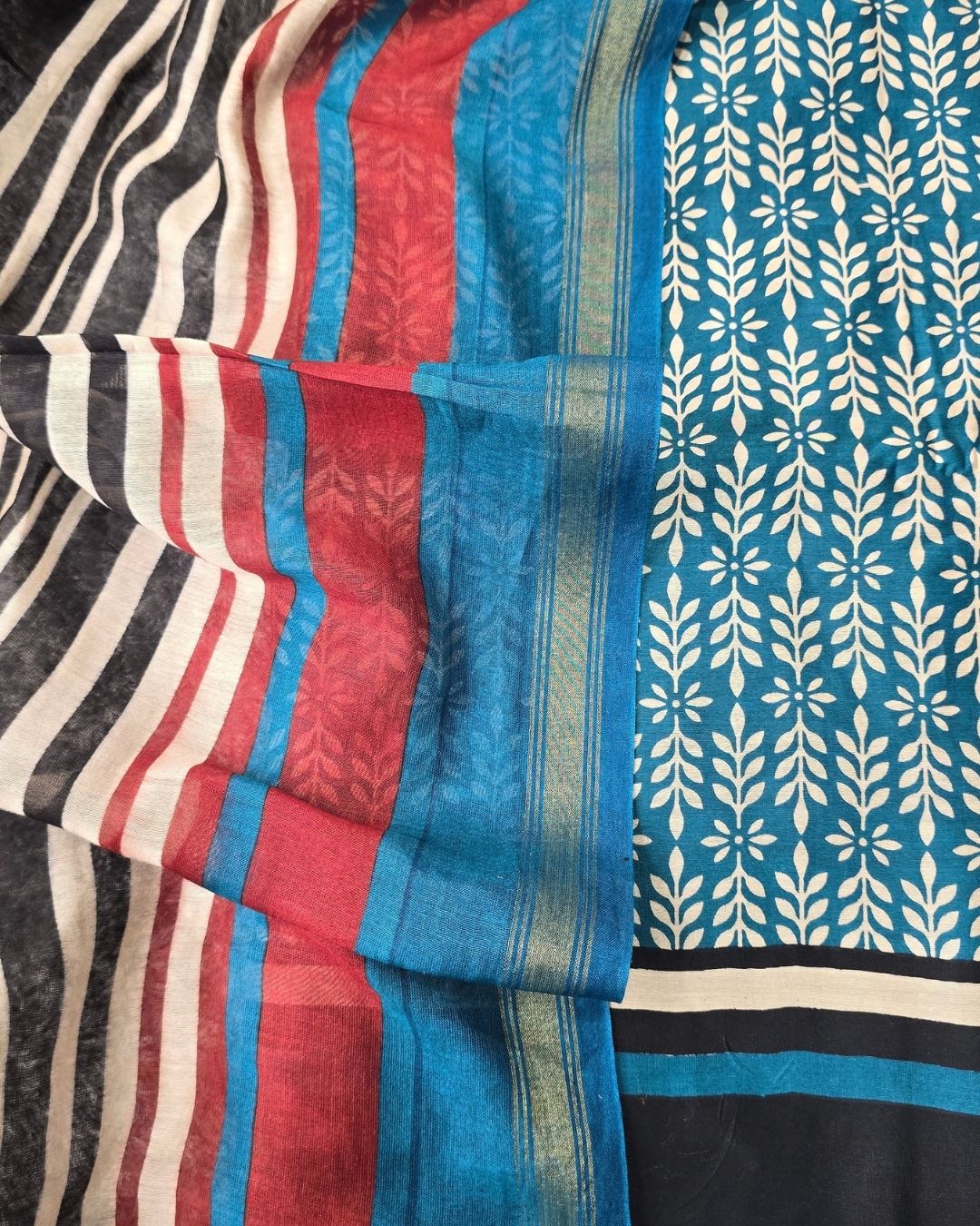 Blue and white leaf Maheshwari