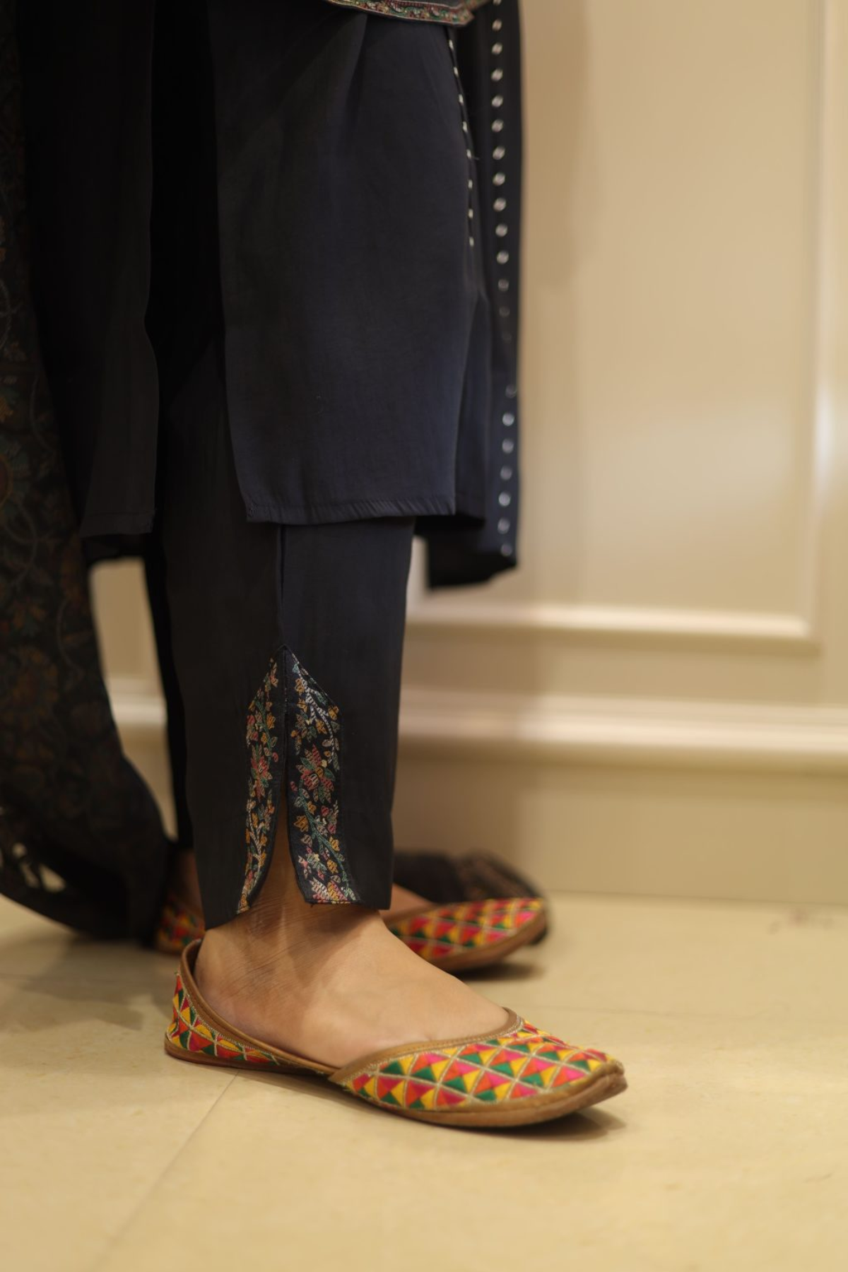 Black Rangjaal kurta set