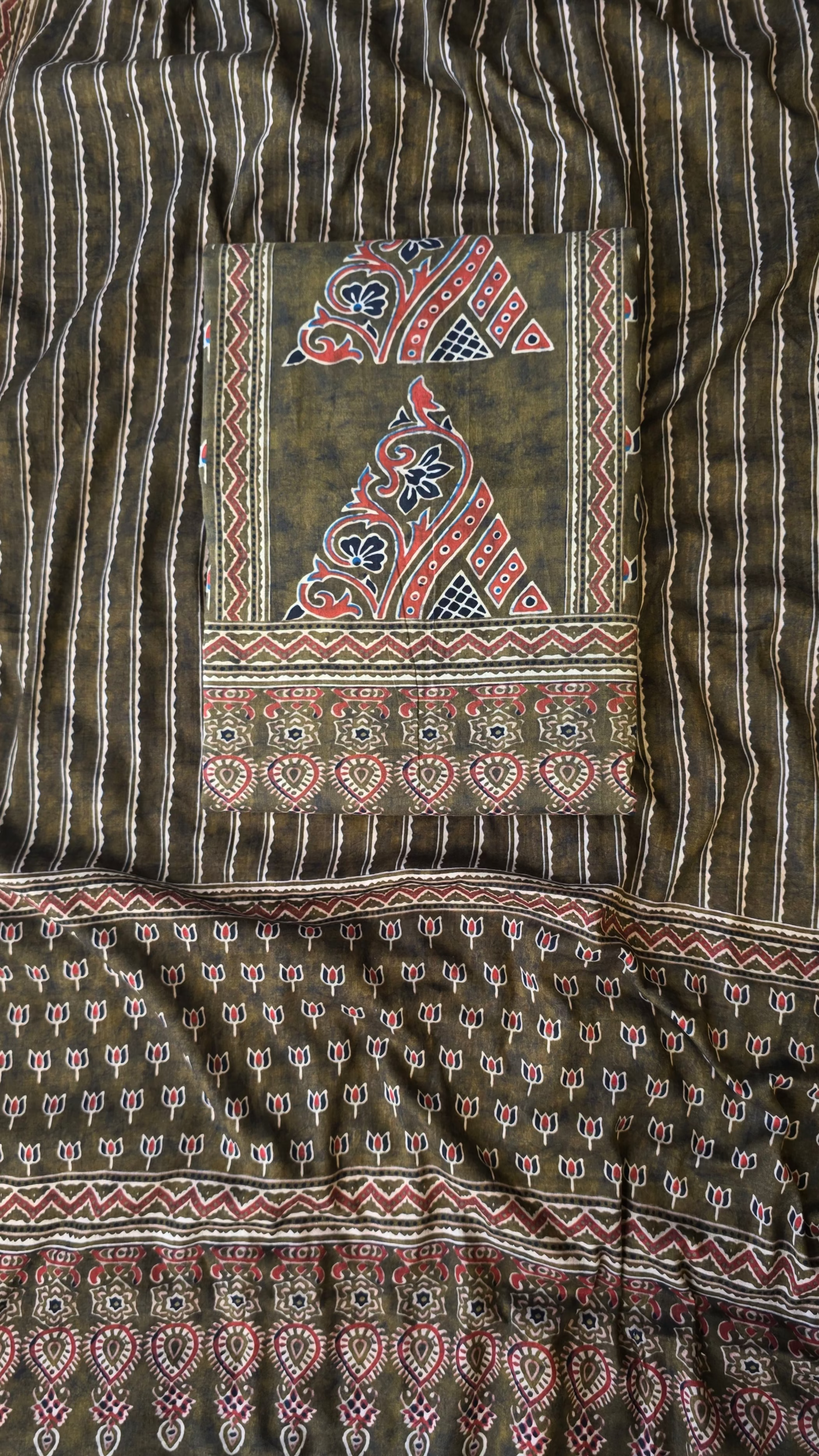Mehndi green organic cotton ajrakh print 3pc set