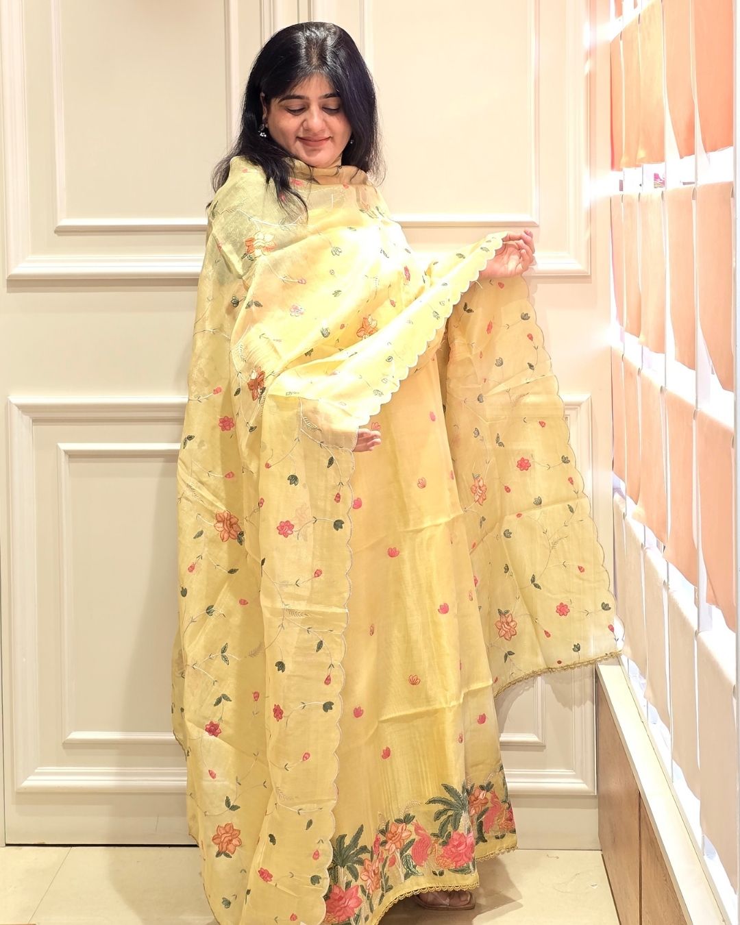 Pastel Essance Lemon Yellow